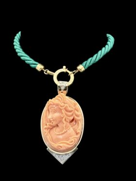 Corallo inciso a mano