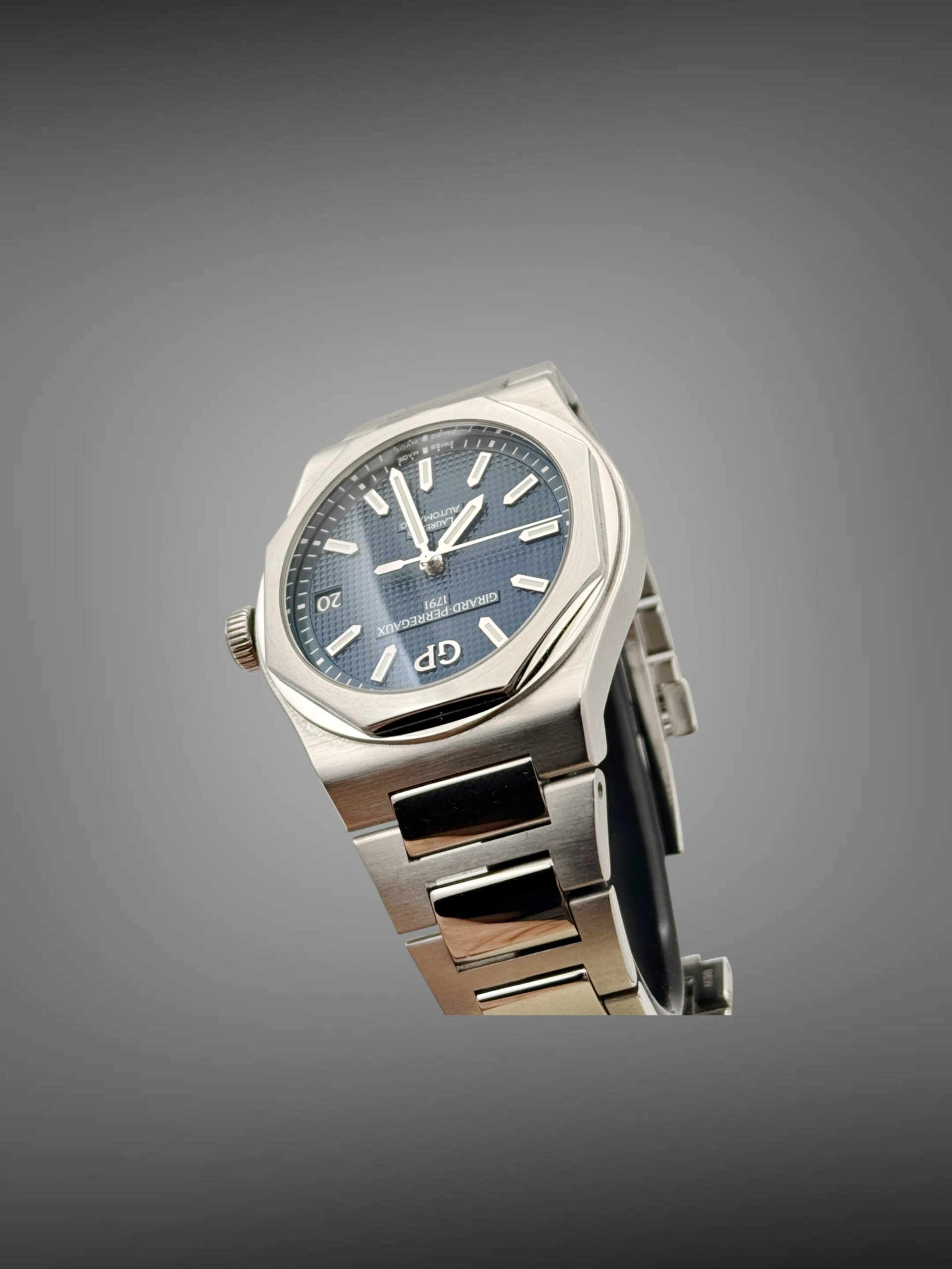 GIRARD-PERREGAUX Laureato - immagine 4